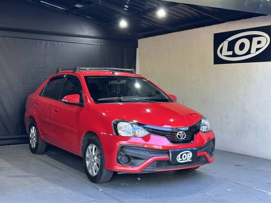 TOYOTA ETIOS 1.5 X PLUS SEDAN 16V FLEX 4P AUTOMÁTICO